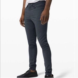 Lululemon Tech Canvas Slim Fit